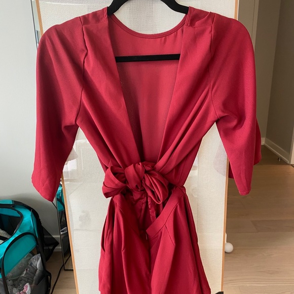 NEVER WORN red flowy romper - Picture 3 of 8